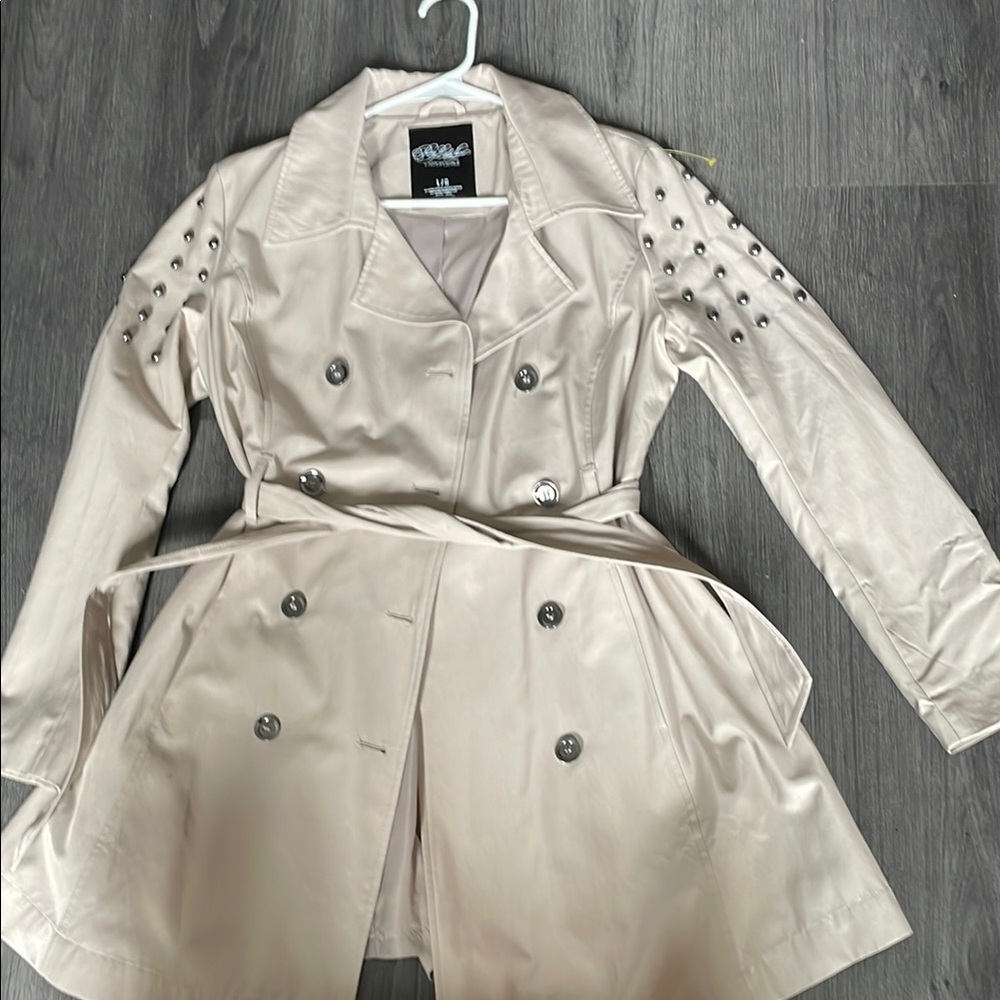 Stylish Beige Trench Coat with Studded Sleeves